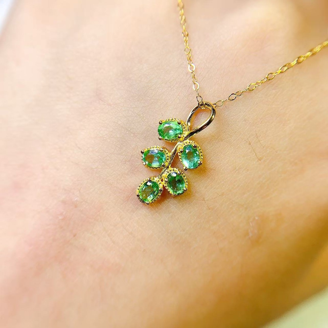 Opulentny, autentyczny szmarag – Ethnic Fashion Design recenzja i cena