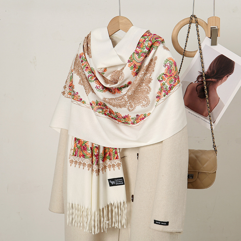 Wyprzedaż Jesień Zima: Etniczn – Ethnic Fashion Sale recenzja i cena